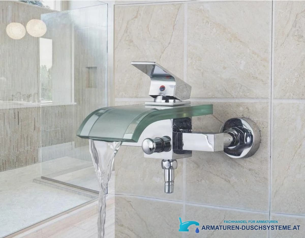 Wand-Badewannenarmatur EYN SAK4783 in Chrom mit Glas-Wasserfallauslauf