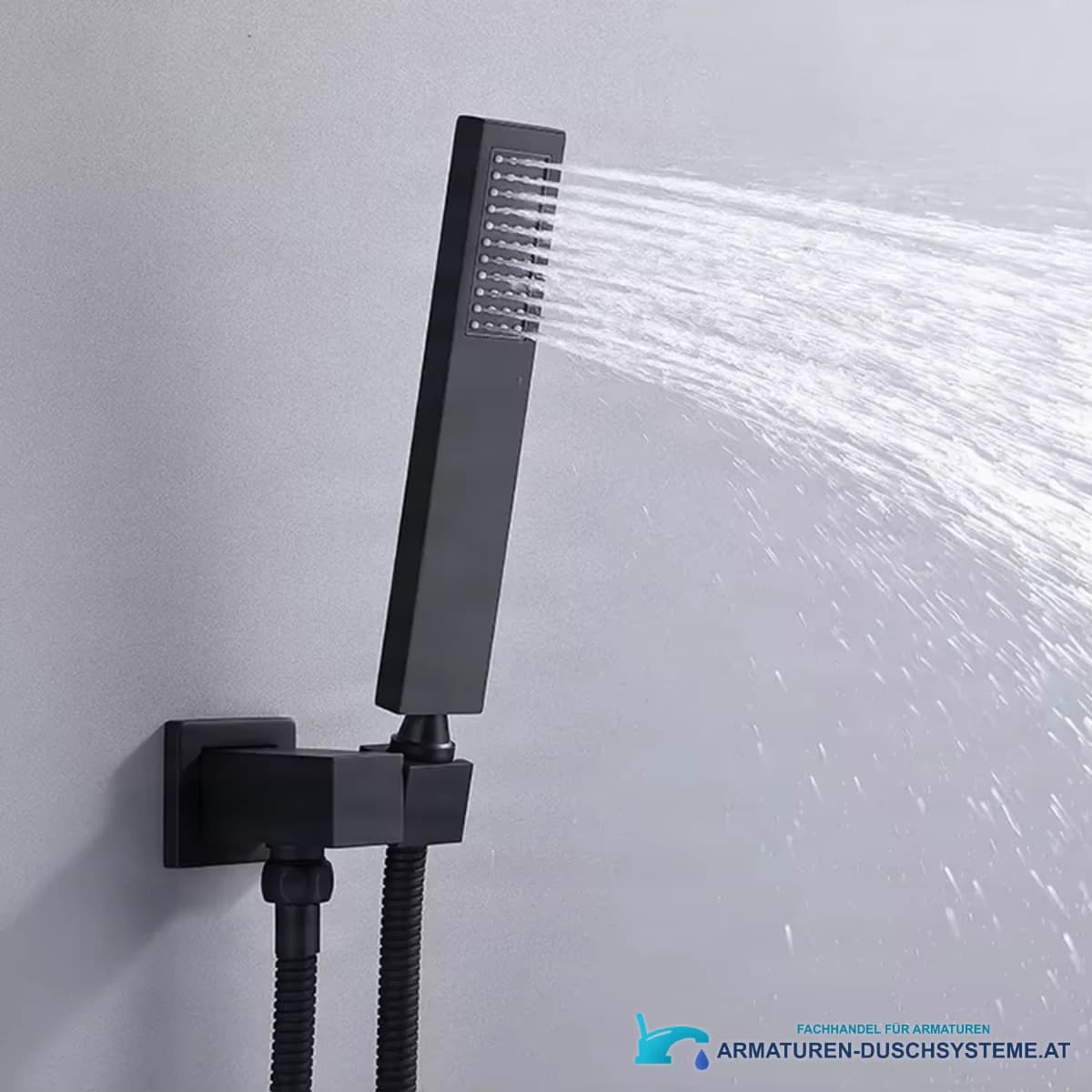 Detail des Wasserstrahls der rechteckigen Handbrause des Duschsystems ELITE EDITION BSC1682