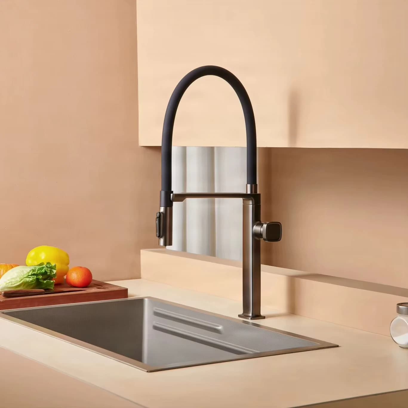 Upc Certified Gunmetal Gray 3-in-1 Durable Brass Boby Kitchen Faucet Anti-fingerprint Water Filter Pull Out Silicone Spout